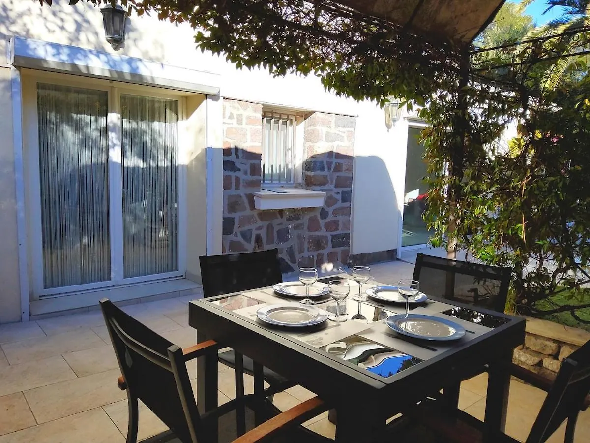 Jolie 60M2 - Proche Des Plages - 5 Min Centre Saint-Raphael  France