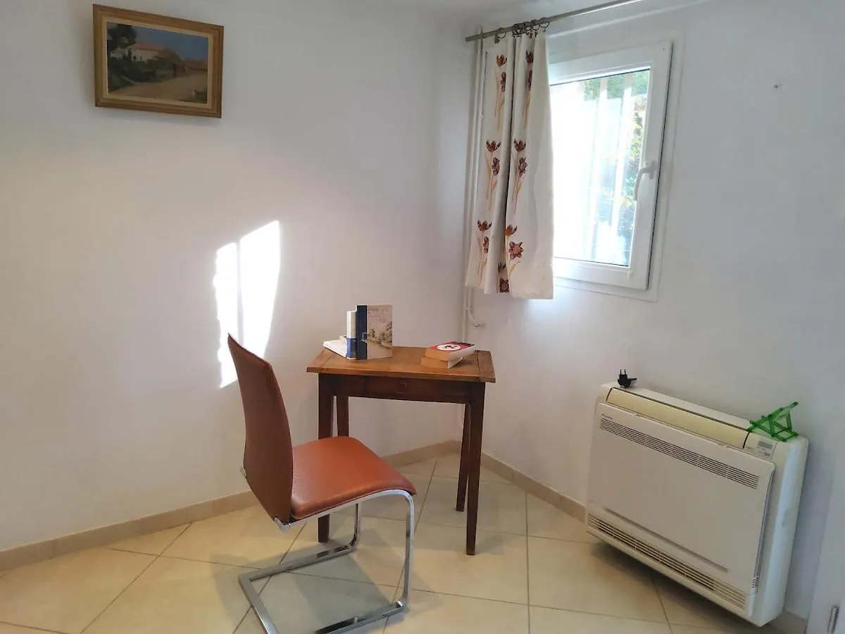 Apartment Jolie 60M2 - Proche Des Plages - 5 Min Centre Saint-Raphael  France