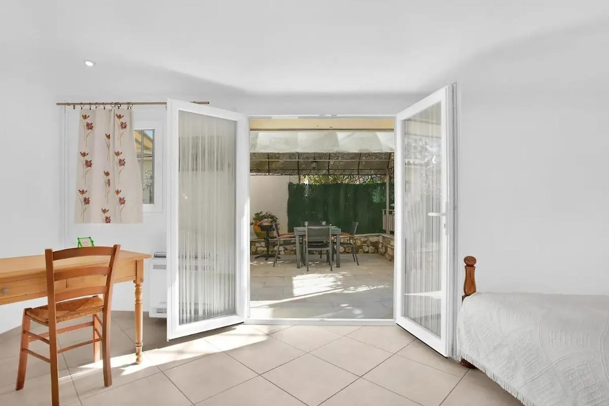 Jolie 60M2 - Proche Des Plages - 5 Min Centre Saint-Raphael  0*, Saint-Raphael (Var) France