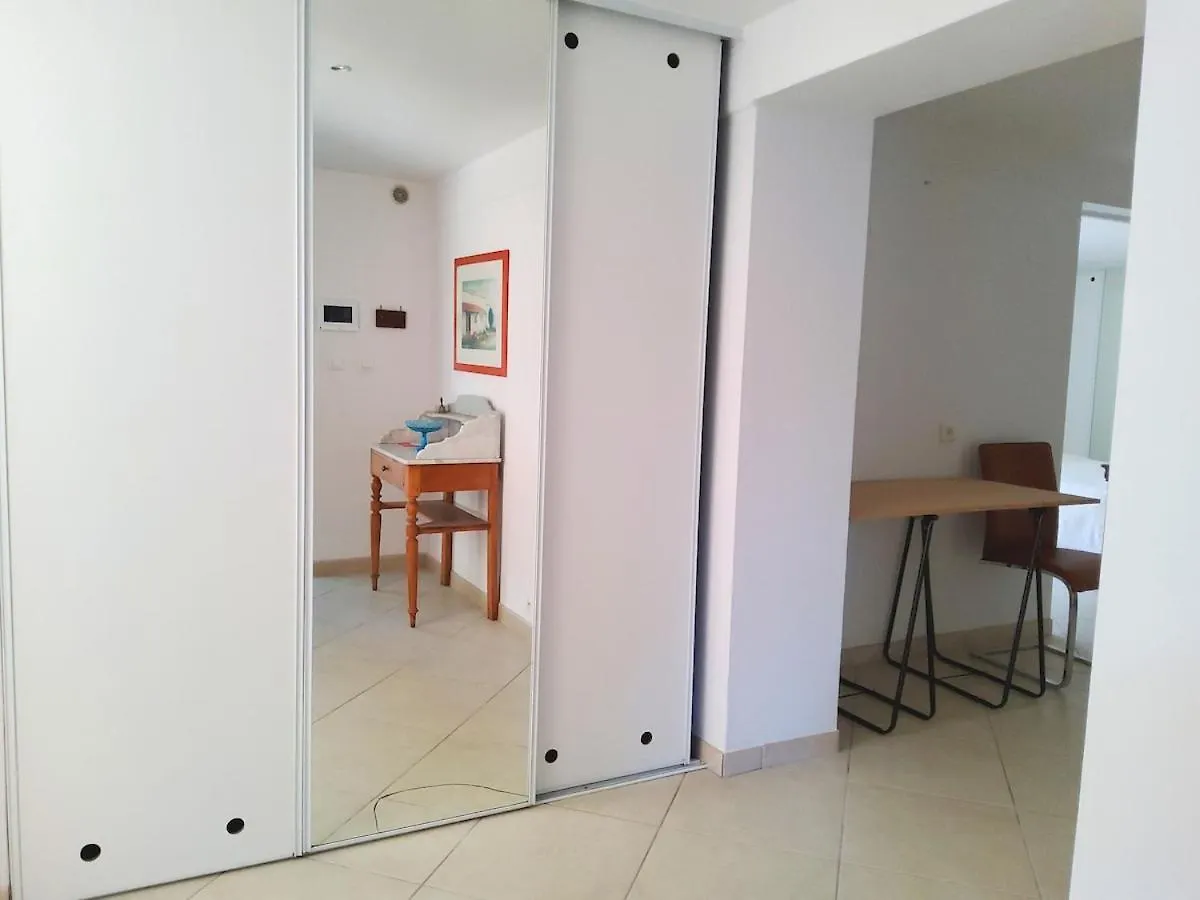 Jolie 60M2 - Proche Des Plages - 5 Min Centre Saint-Raphael  Apartment Saint-Raphael (Var)